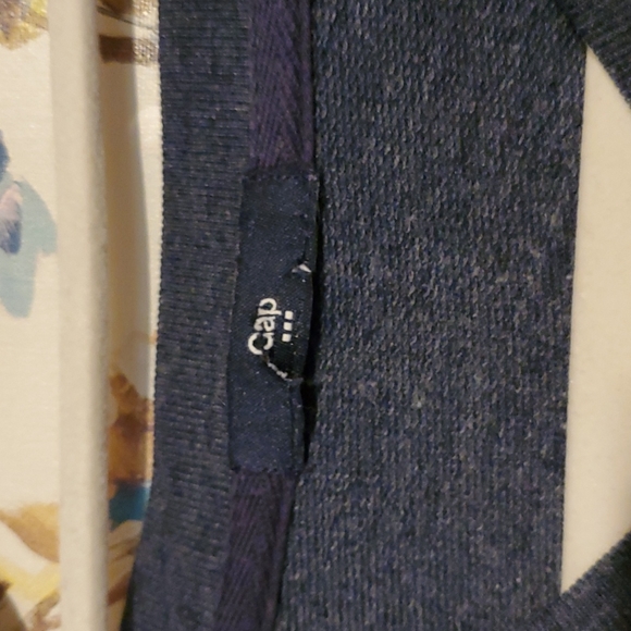 Gap  Sweatshirt - Picture 3 of 4